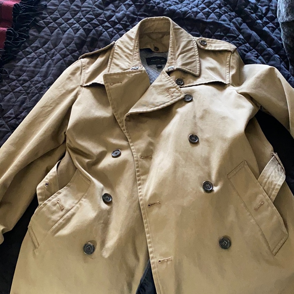 Banana Republic Trench Coat. Water resistant, and fully lined.